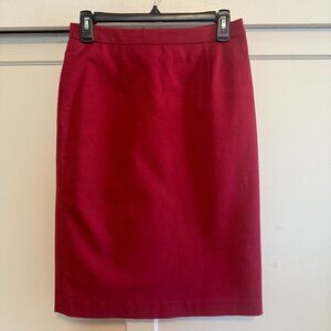 Classic Red Pencil Skirt – Tailored Fit – Sleek & Professional – Size Small